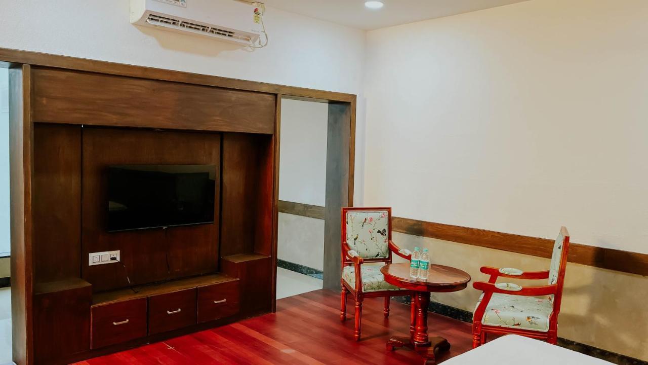 Hotel Tirth By Sonu'S Ujjain Exterior photo