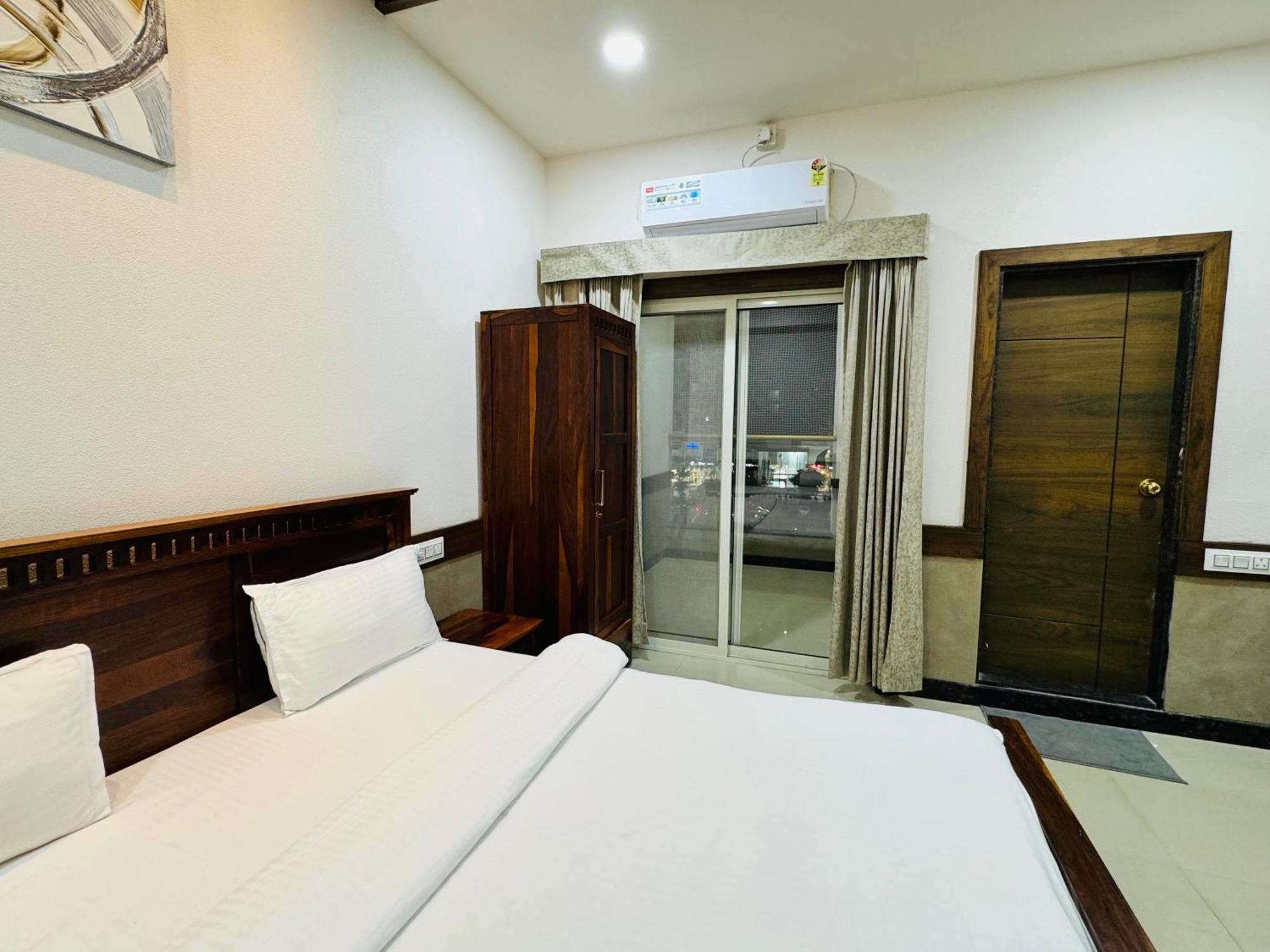 Hotel Tirth By Sonu'S Ujjain Exterior photo